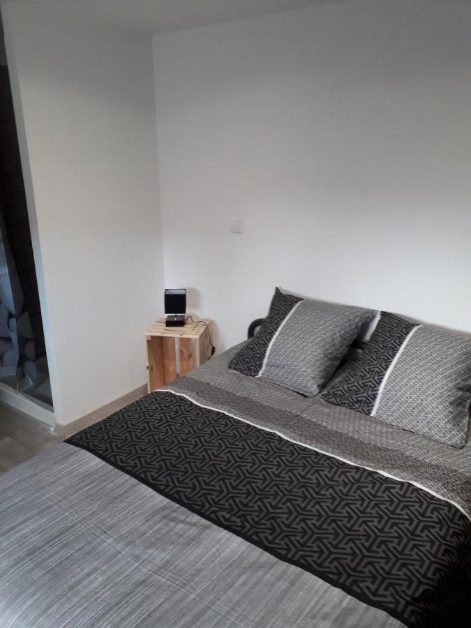 Bed and Breakfast Les Tremieres Saint-Paul-des-Fonts Esterno foto